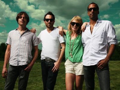 Metric Beat It Like a Hammer in Montreal Metric Beat It Like a Hammer in Montreal